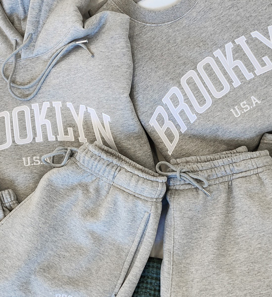 (L-6XL)<BR>布鲁克林 运动服 套装 卫衣/一对一交流+조거/세미와이드<br><font color="#098a09"><B>기장선택 상(基础,长款+6cm),하(基础,长款+8cm)</B></font>