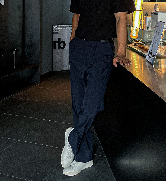 (28-36)<br>포시도니 半宽配合 宽松长裤<br><font color="#fb5ec9"><b>[1+1]</b></font>