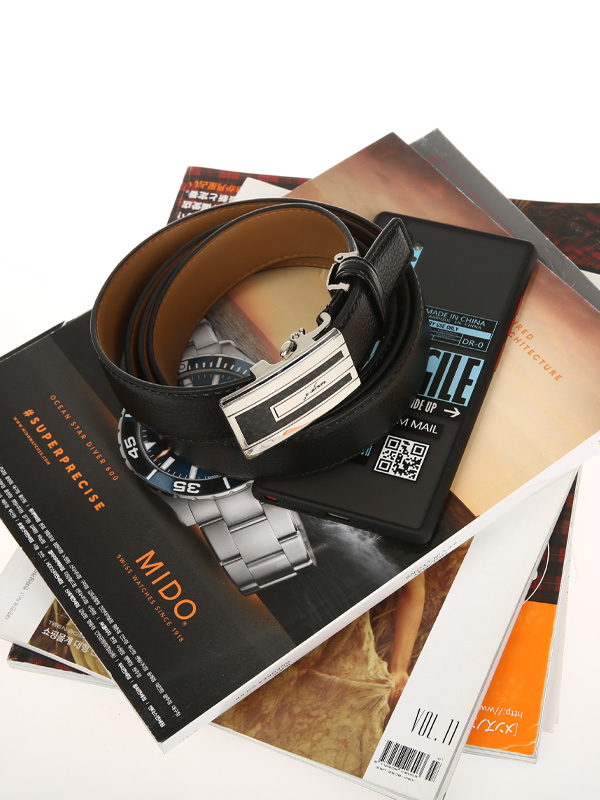 (可穿戴长达62英寸)<BR>툴라 래터링자수 自动皮带