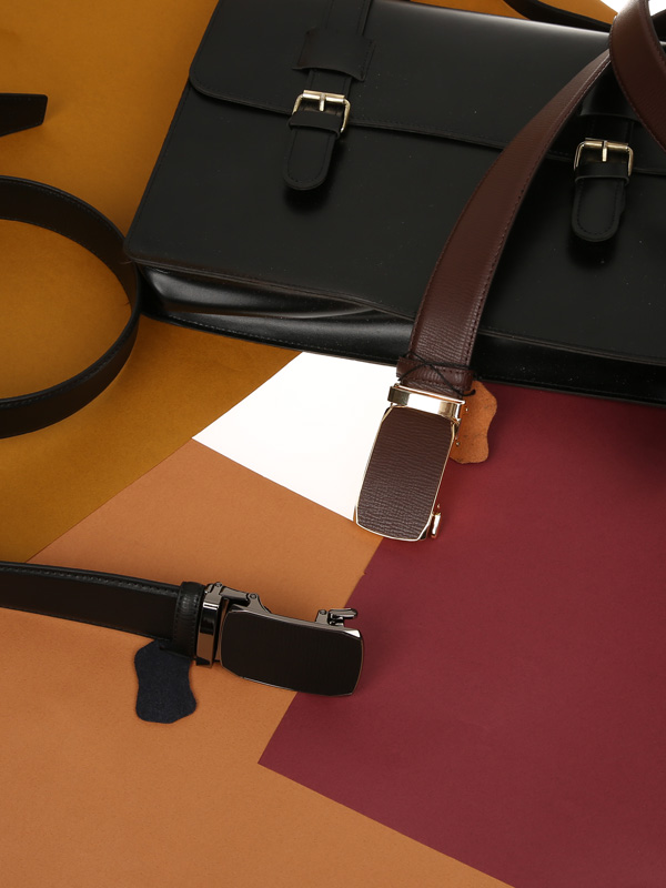 (可穿戴长达48英寸)<BR>도나리 牛皮 自动皮带(4402四角)