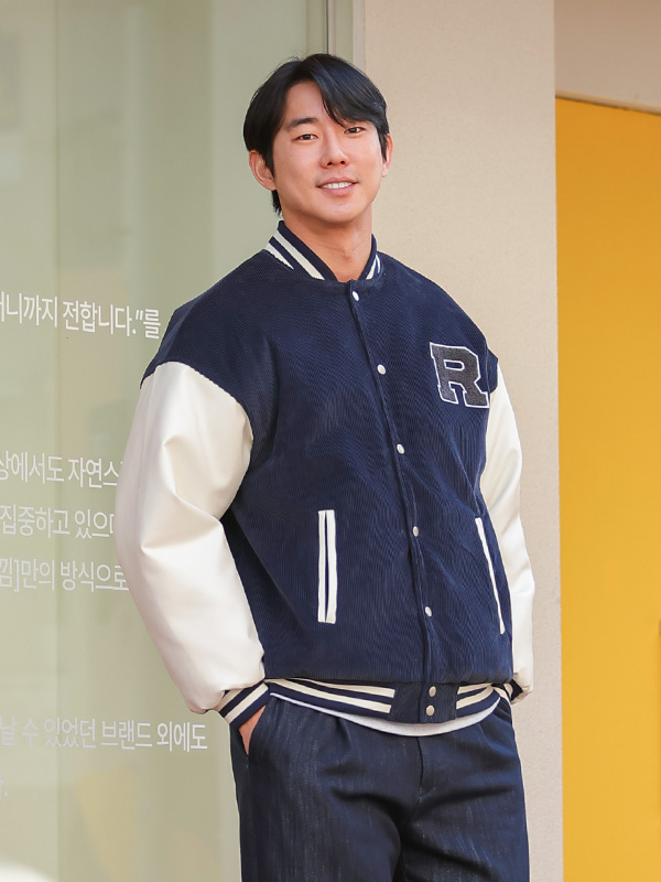 <br><font color="#fd0303">[365SALE]</font><br><font color="#2046a7">★교환/반품불가★</font><BR>코우타 外套