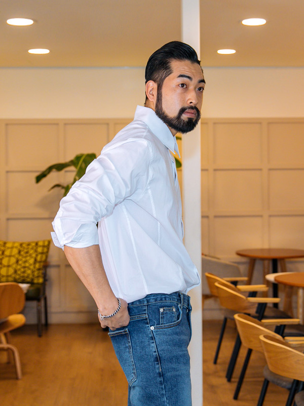 (M~6XL)<br>그녀가 나를 보네 衬衫