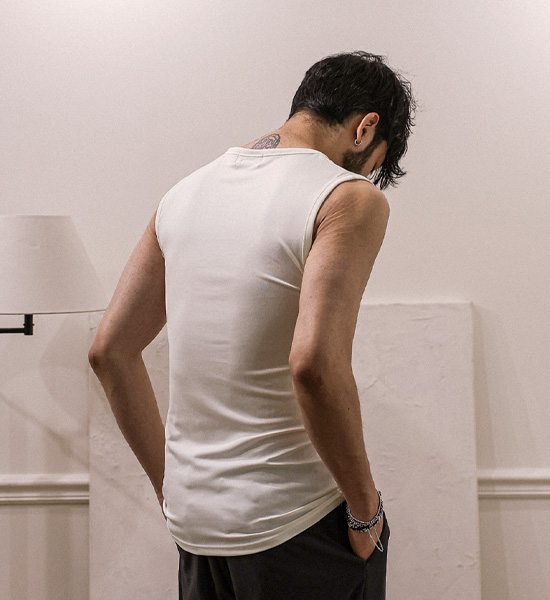 (L-5XL)<br>타노로니 带肋无袖衬衫 T023