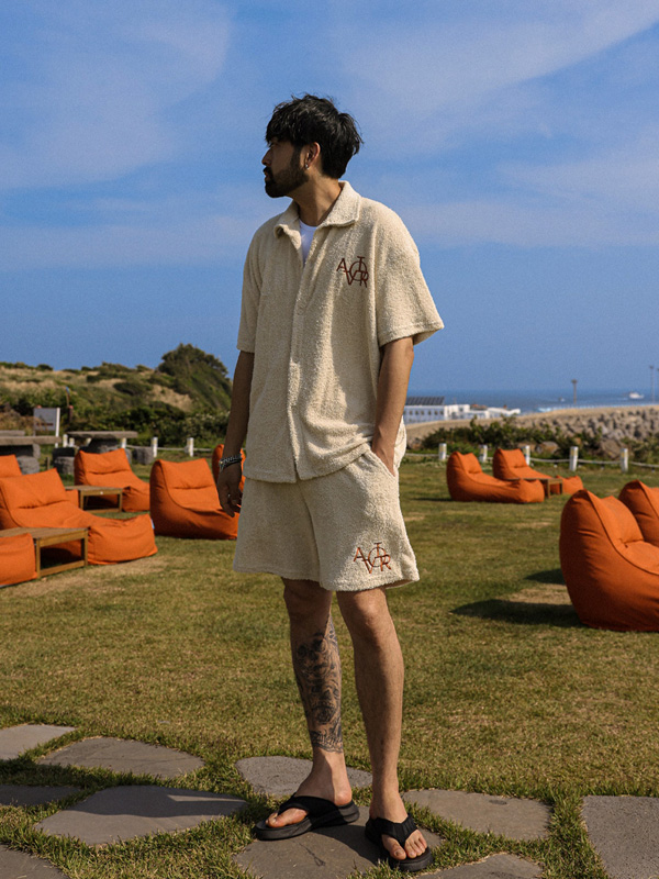 바르카우 타올지 短袖衬衫