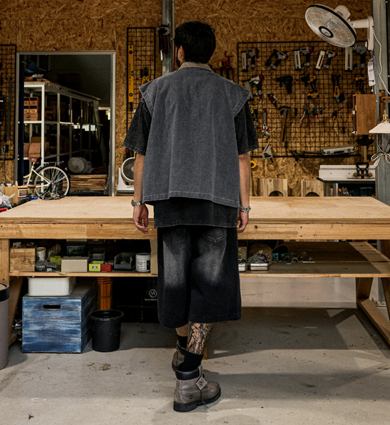 (XL-4XL)<br>페르니크 领 牛仔马甲 618