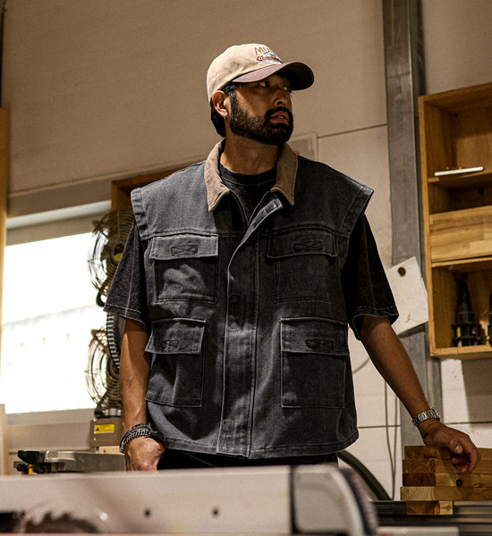 (XL-4XL)<br>페르니크 领 牛仔马甲 618