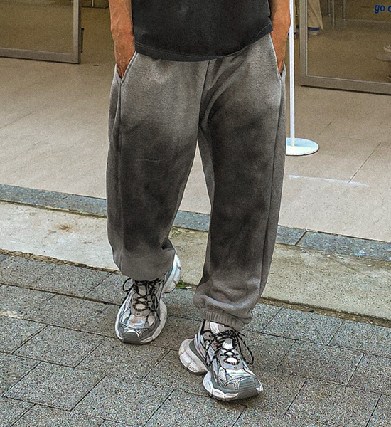 아쿠티아 束腿松紧带裤