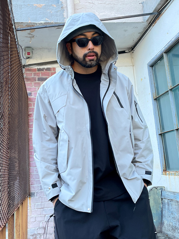 <br><font color="#fd0303">[365SALE]</font><br><font color="#2046a7">★교환/반품불가★</font><BR>아디도 후드바람막이 2305